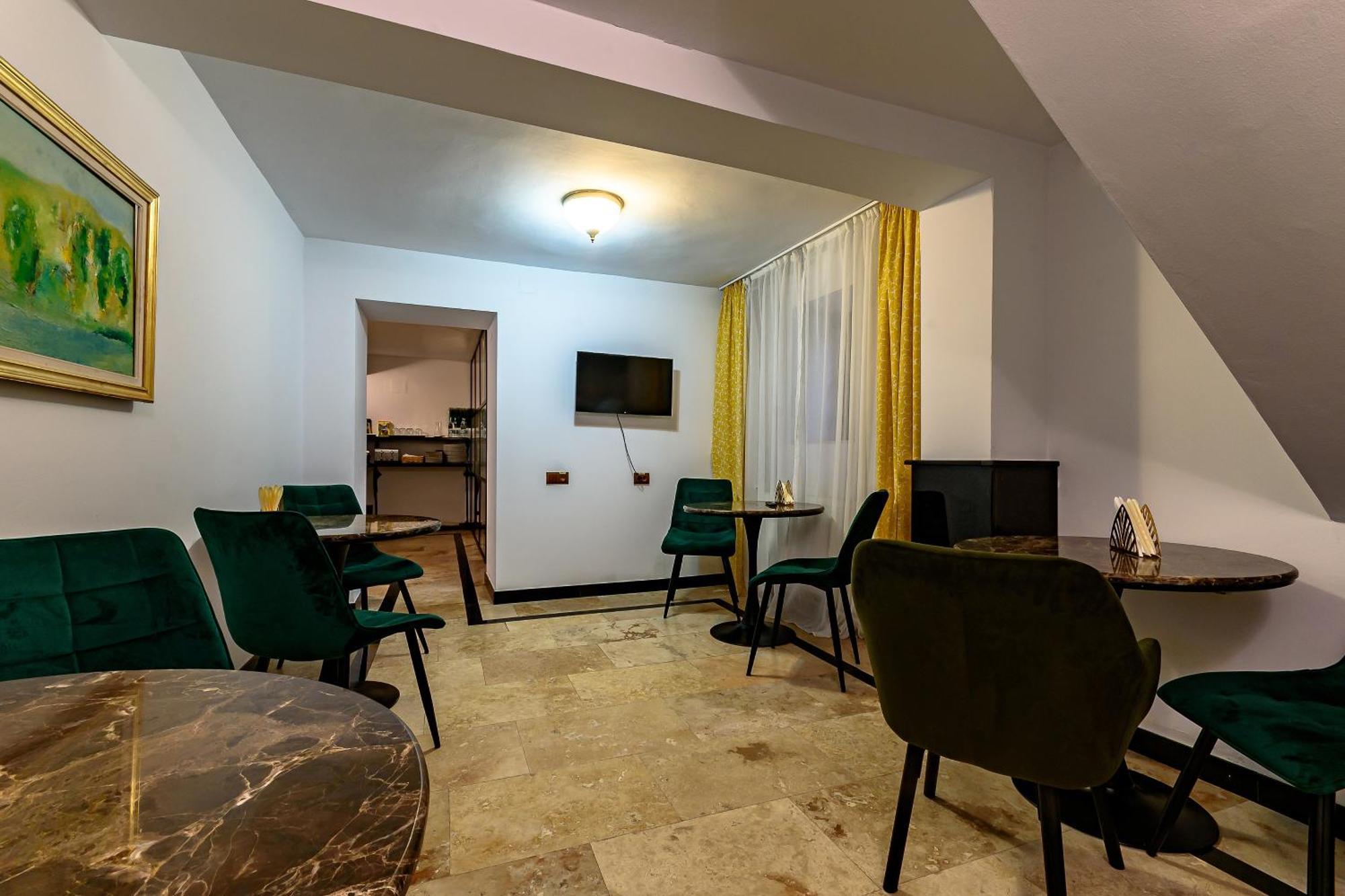 Vila Sarada Boutique Deva Buitenkant foto
