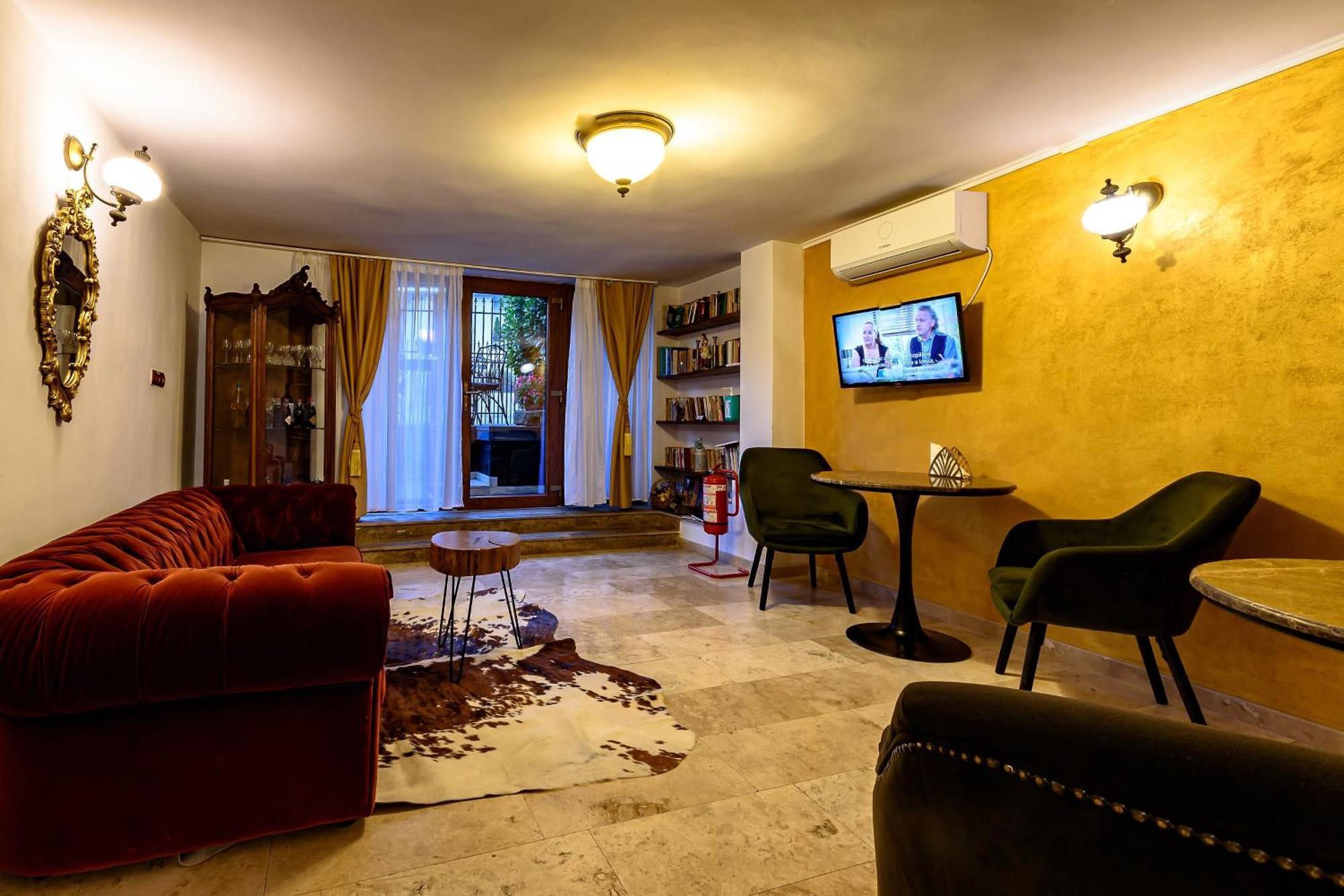 Vila Sarada Boutique Deva Buitenkant foto